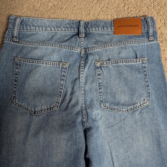 Lucky Brand Light Blue Denim Jeans with Red Tag - Picture 6 of 6